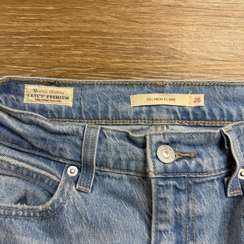 Levi's Premium 70s High Flare Jeans Women's 26x32 Light Wash A0899-0015 Western - Picture 3 of 15